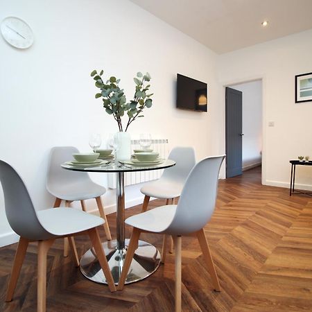 Fully Equipped Kitchen, Parking, City Centre Swansea Exterior foto