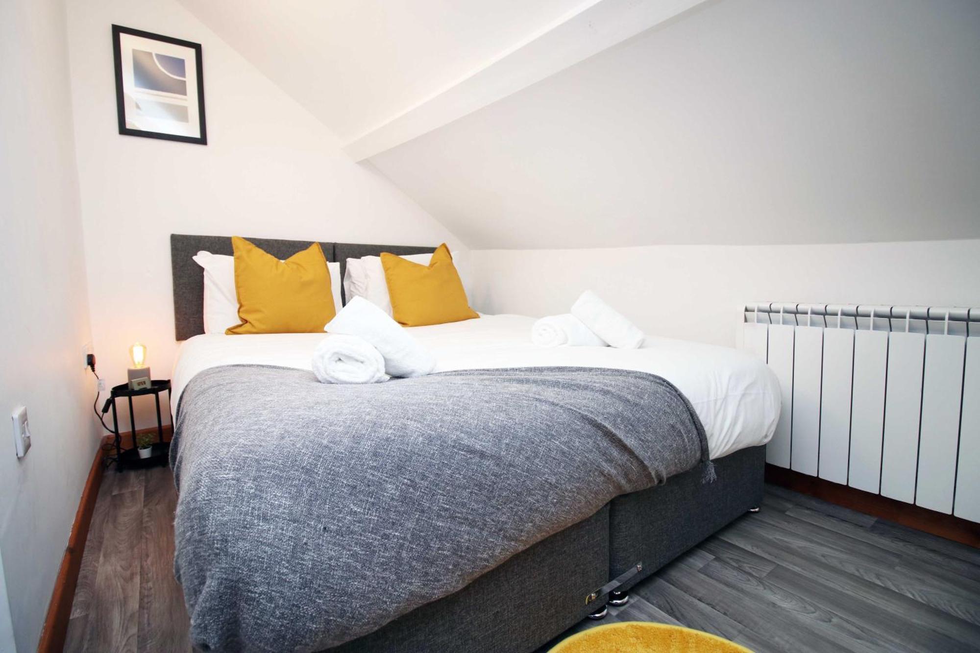 Fully Equipped Kitchen, Parking, City Centre Swansea Exterior foto
