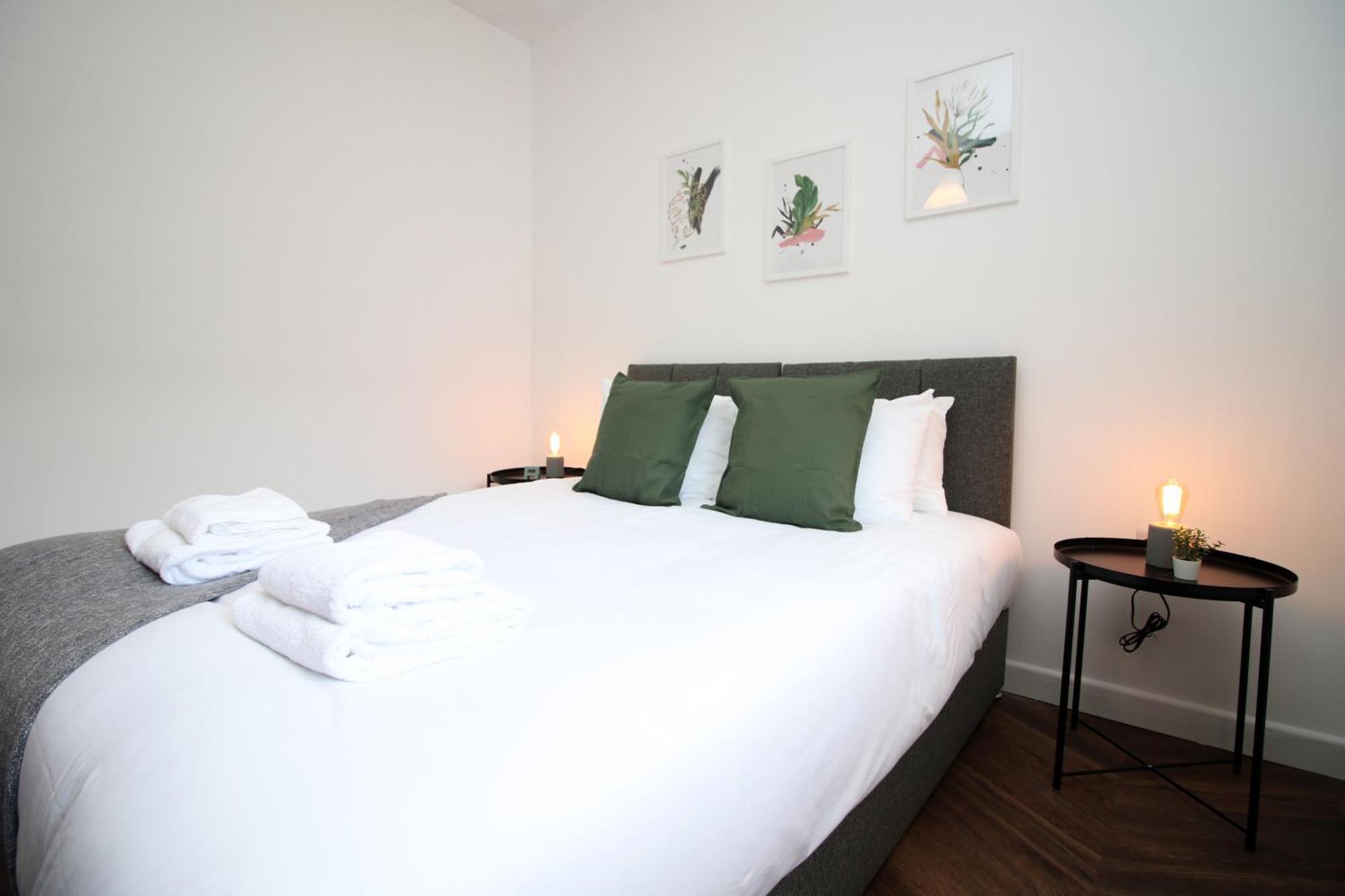 Fully Equipped Kitchen, Parking, City Centre Swansea Exterior foto