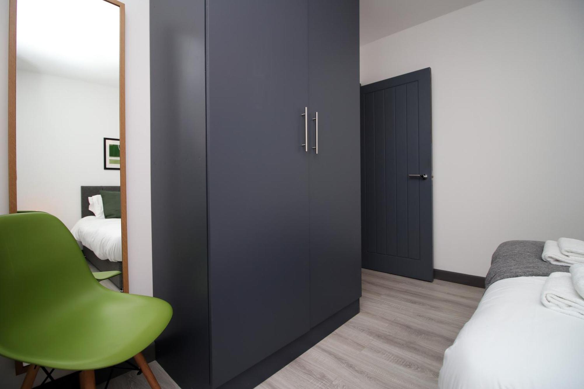 Fully Equipped Kitchen, Parking, City Centre Swansea Exterior foto