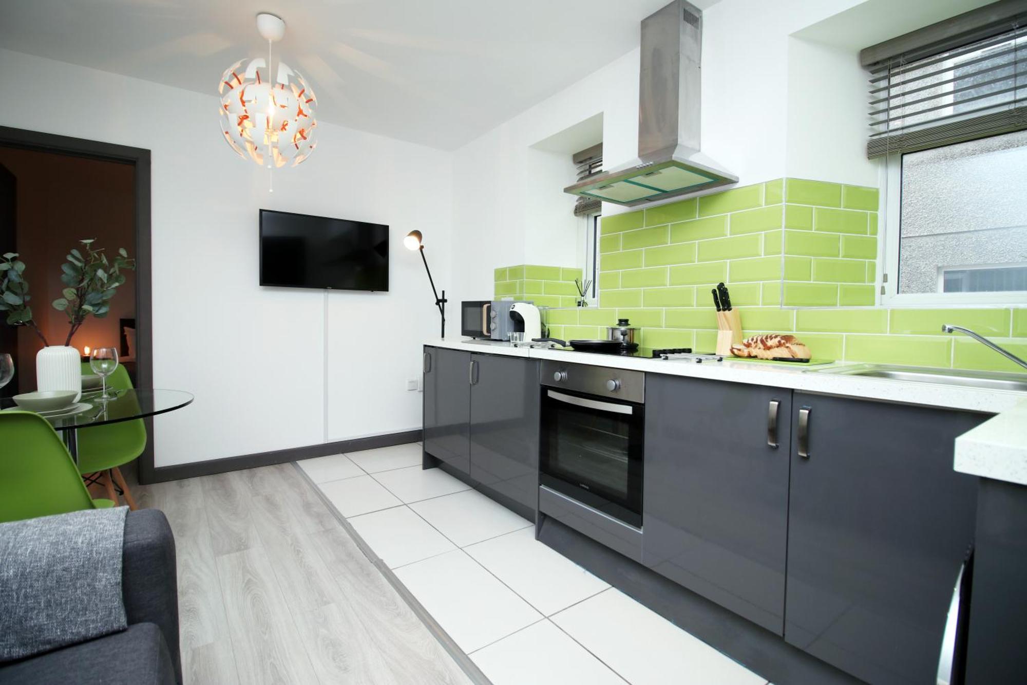 Fully Equipped Kitchen, Parking, City Centre Swansea Exterior foto