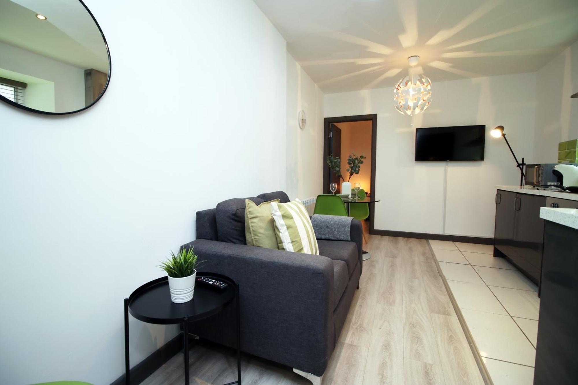 Fully Equipped Kitchen, Parking, City Centre Swansea Exterior foto