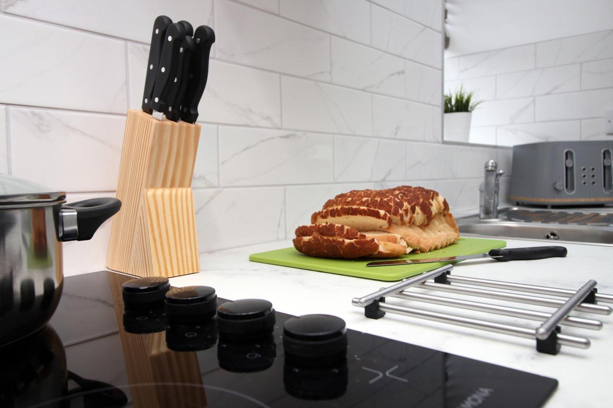 Fully Equipped Kitchen, Parking, City Centre Swansea Exterior foto