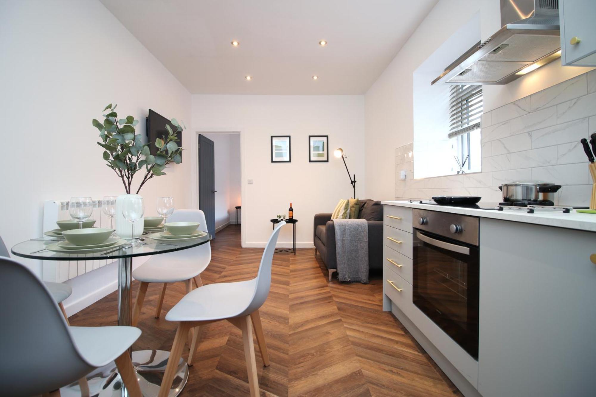 Fully Equipped Kitchen, Parking, City Centre Swansea Exterior foto