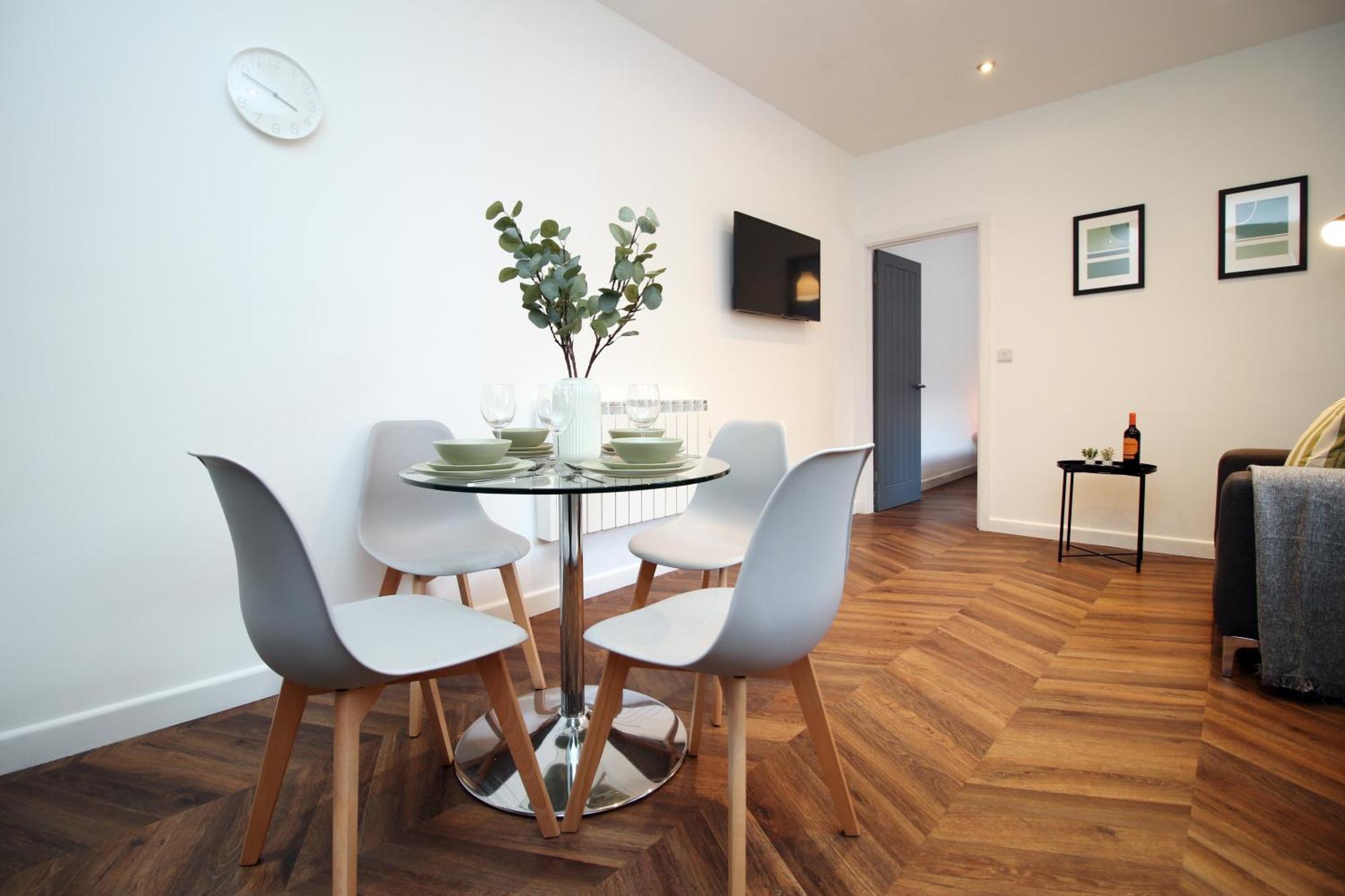 Fully Equipped Kitchen, Parking, City Centre Swansea Exterior foto