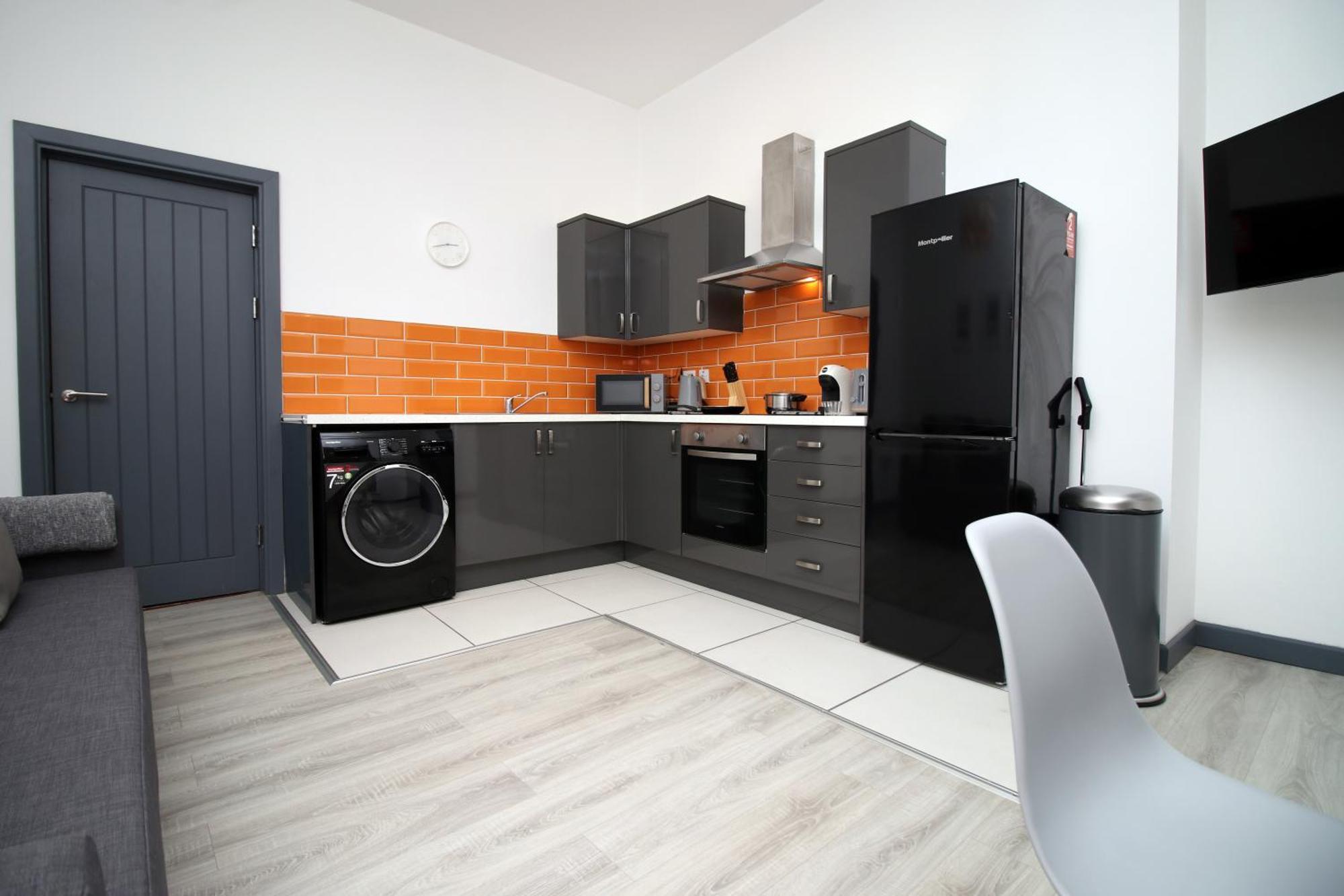 Fully Equipped Kitchen, Parking, City Centre Swansea Exterior foto