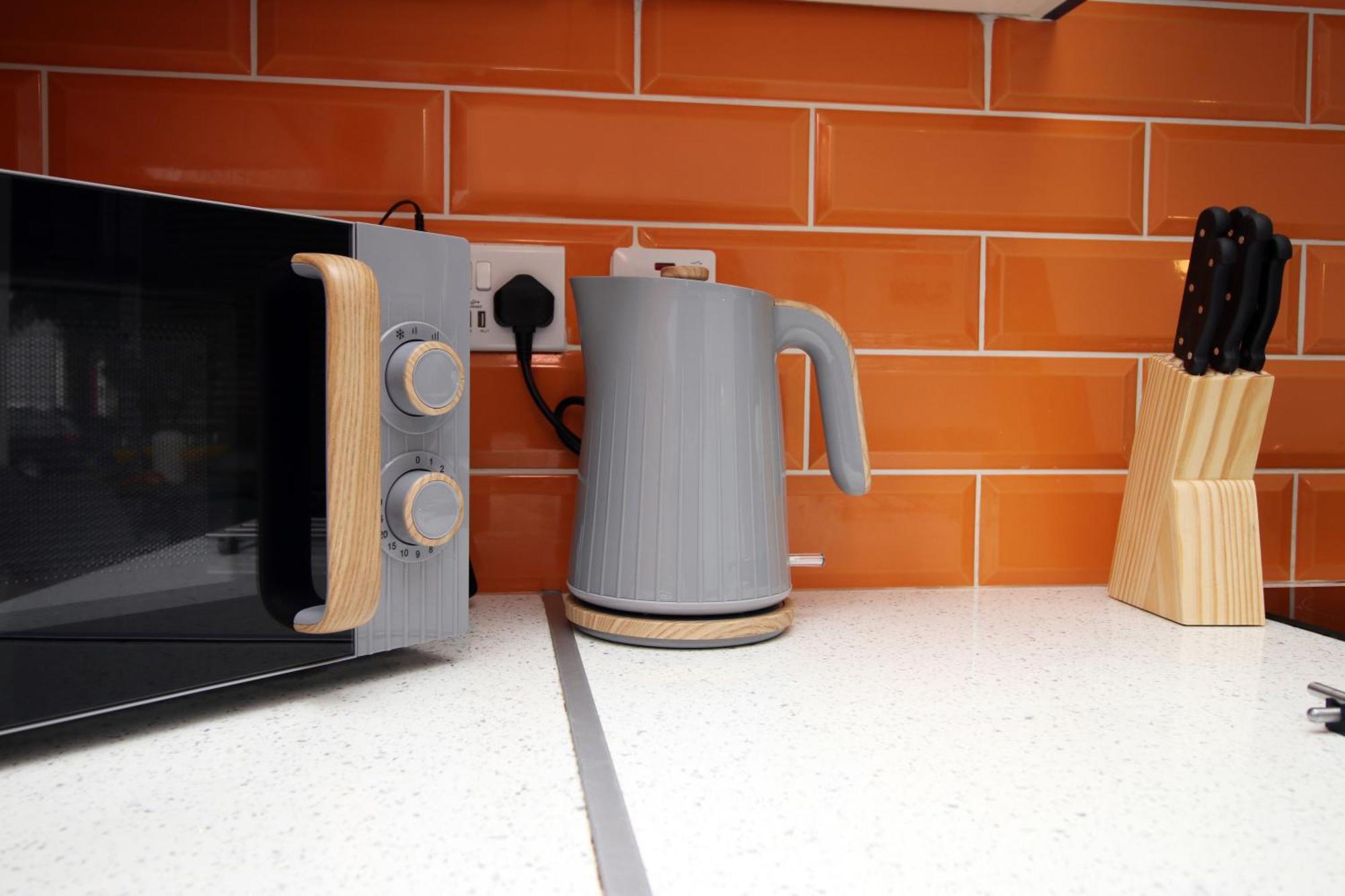 Fully Equipped Kitchen, Parking, City Centre Swansea Exterior foto